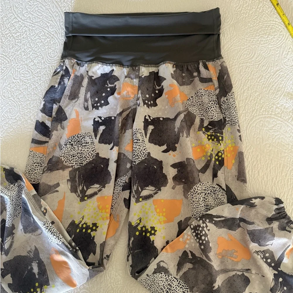 Lululemon Gray & Orange Yoga Pants❗️